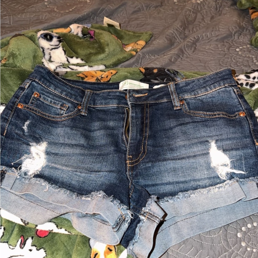 RE Generation By Celebrity Pink Jean Shorts